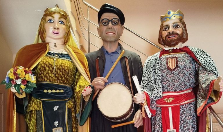Peret acompanyat dels gegants reduit 768x456
